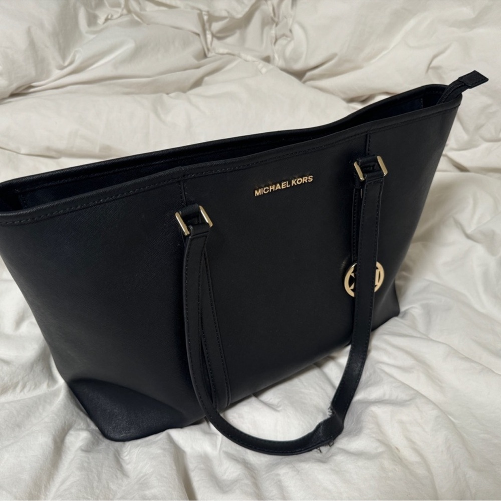 Michael Kors Elegant Black Tote